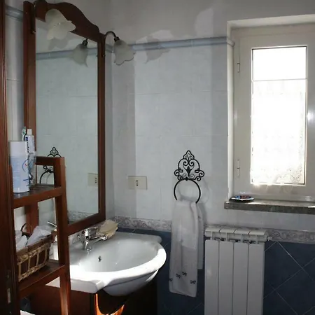 La Casa Gialla Villa *